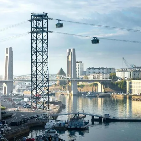 Apartmán Avec Et Salon Avec Internet